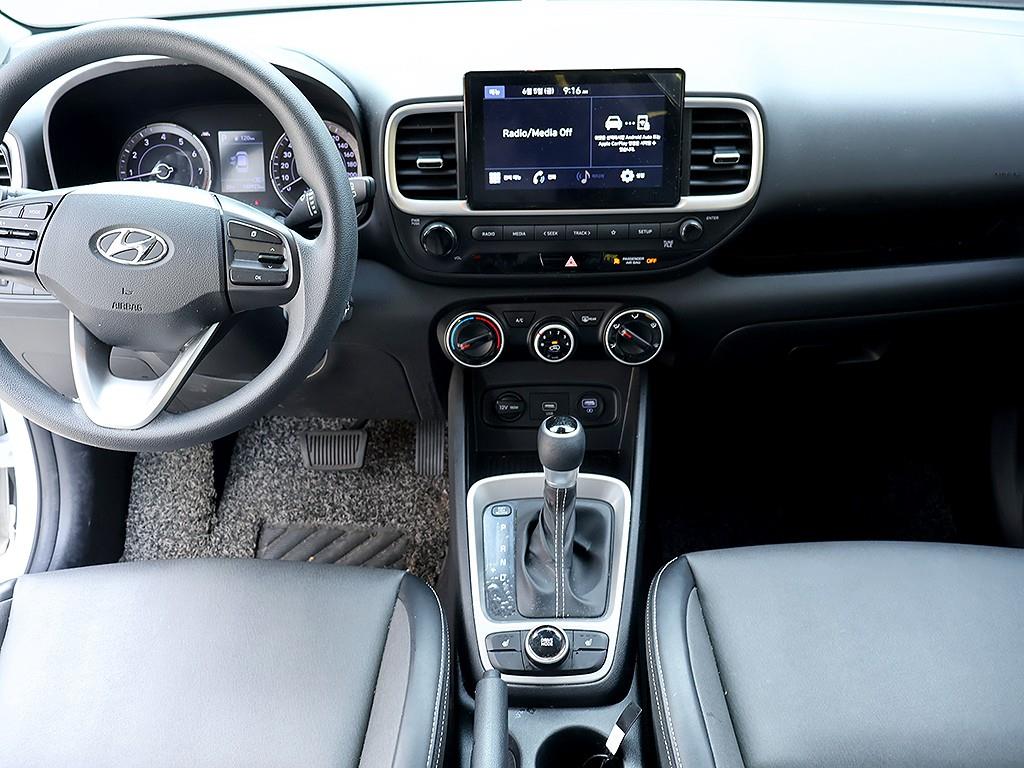 HYUNDAI Venue - Vista 9