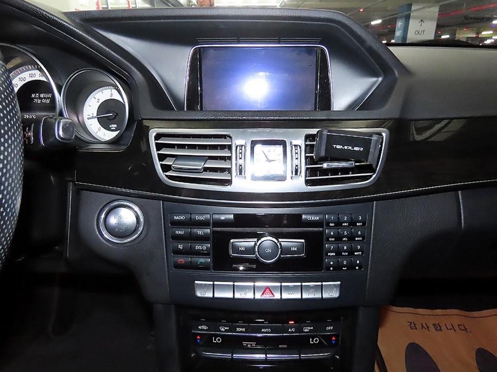Mercedes Benz E class - Vista 11
