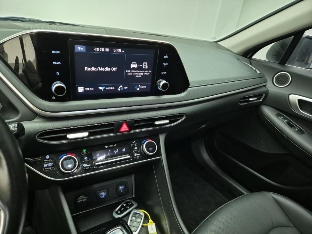 HYUNDAI Sonata - Vista 10