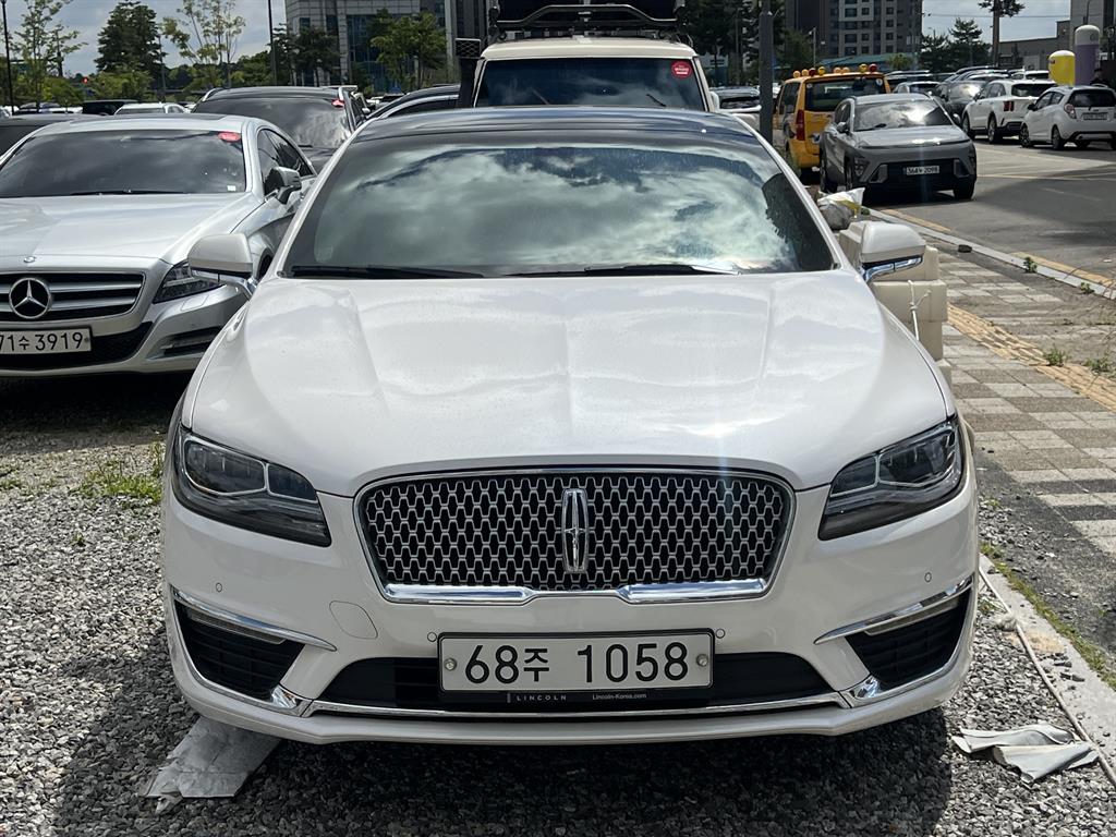 Lincoln MKZ