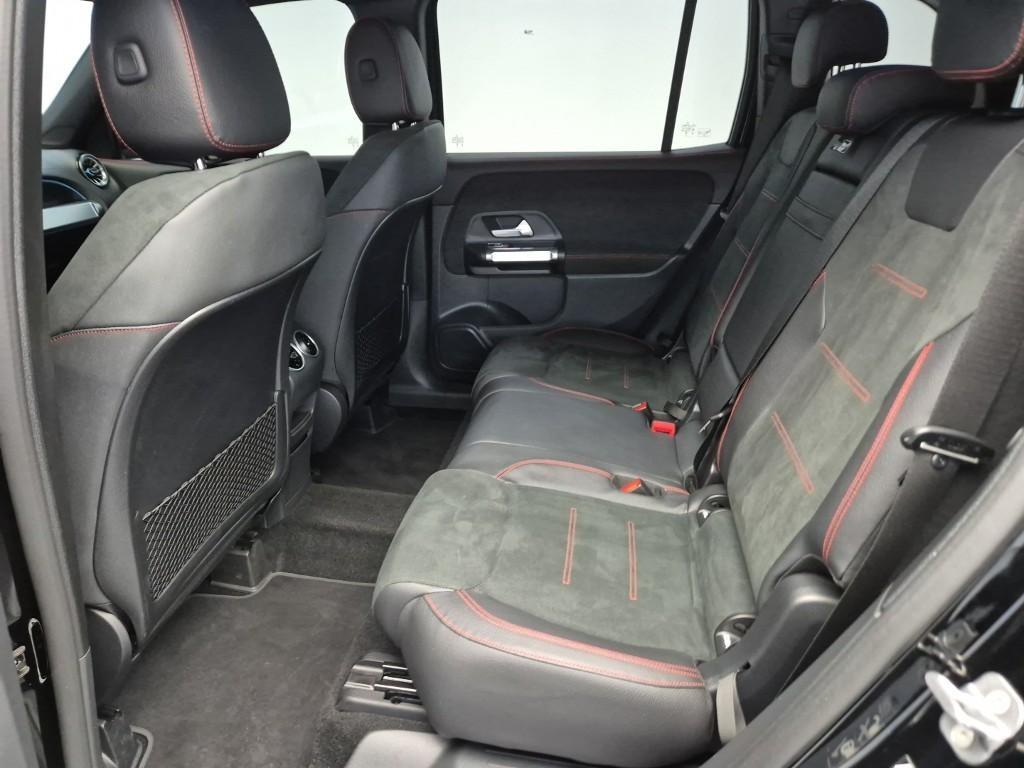 Mercedes Benz GLB Class - Vista 12