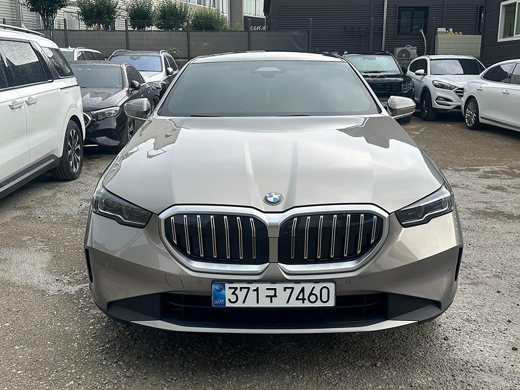 BMW 5 Series 2025 Plateado - Importación desde Corea - HF Imports Iquique - Foto 1