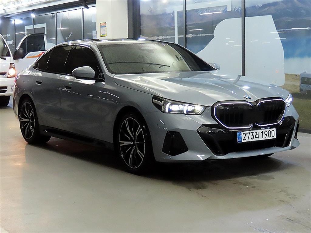 BMW 5 Series 2025 - Importación desde Corea - HF Imports Iquique - Foto 1