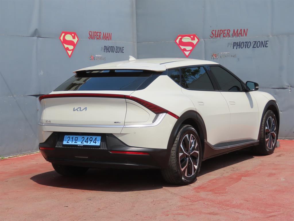 KIA EV6 - Vista 5