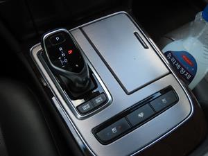 HYUNDAI Equus - Vista 12