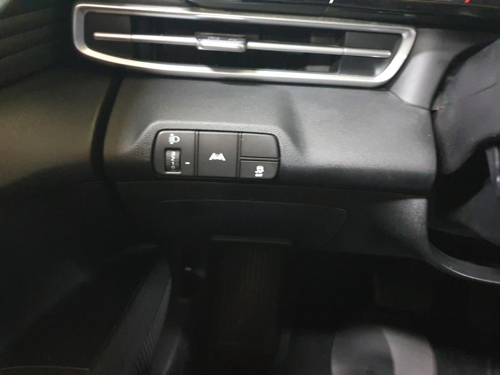 HYUNDAI Avante - Vista 11