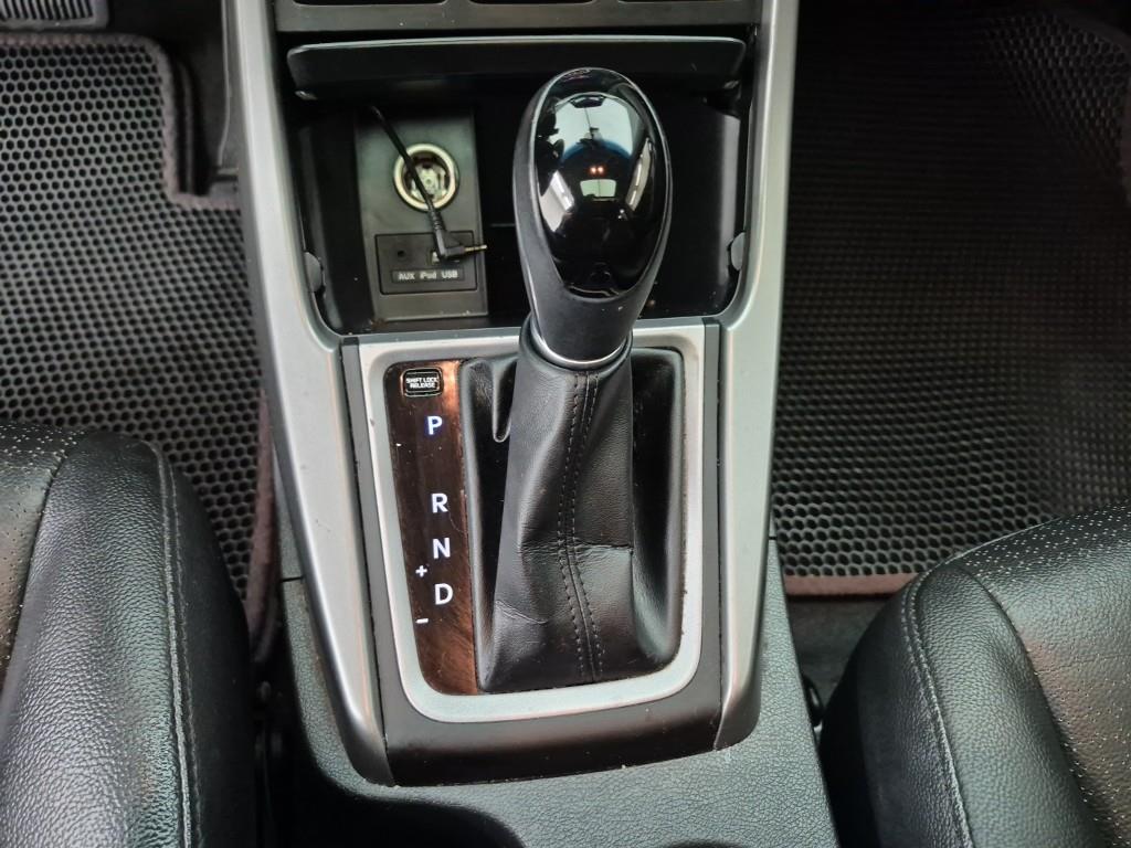 HYUNDAI Avante - Vista 8