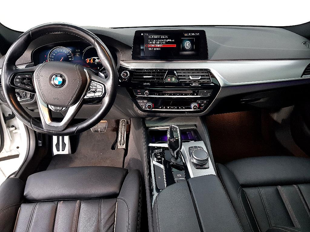 BMW 5 Series - Vista 5