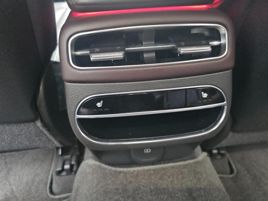 Genesis GV70 - Vista 11