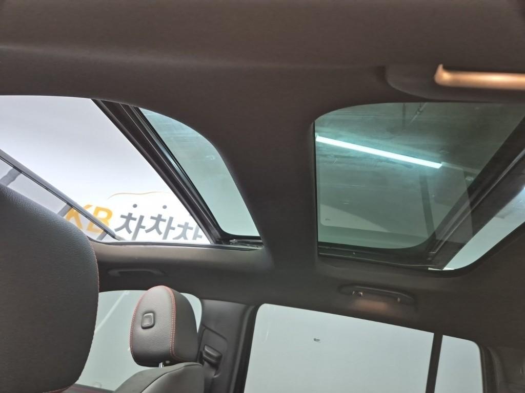 Mercedes Benz GLB Class 2023 Negro - Importación desde Corea - HF Imports Iquique - Foto 13