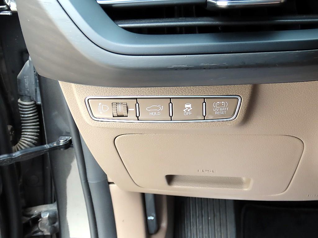 KIA K8 - Vista 12