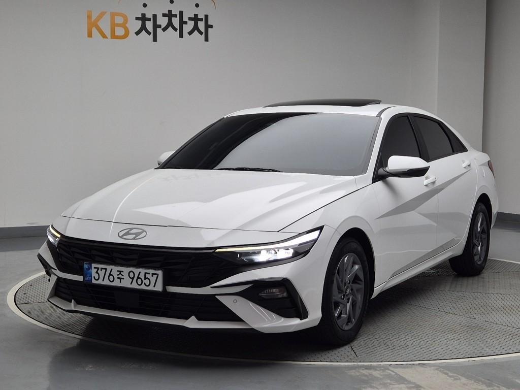 HYUNDAI Avante 2024 Blanco - Importación desde Corea - HF Imports Iquique - Foto 1