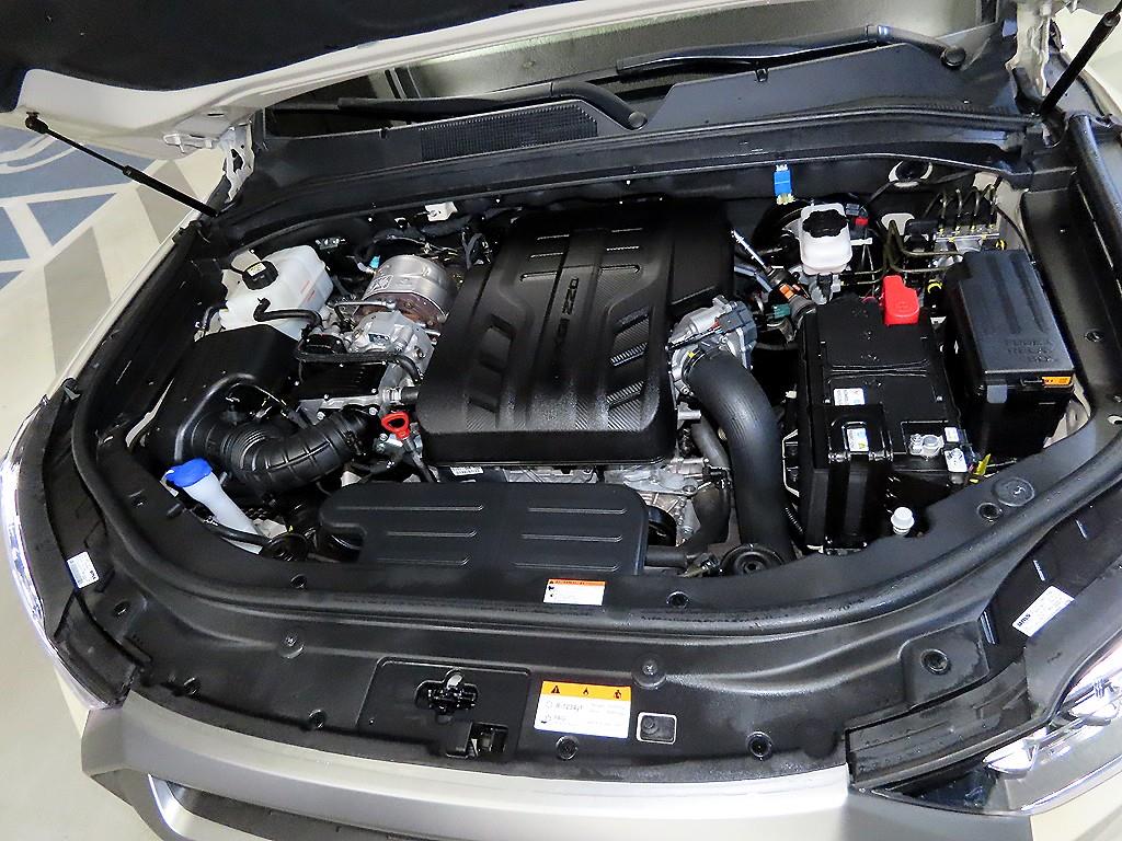 Ssangyong Rexton 2025 Amarillo - Importación desde Corea - HF Imports Iquique - Foto 19