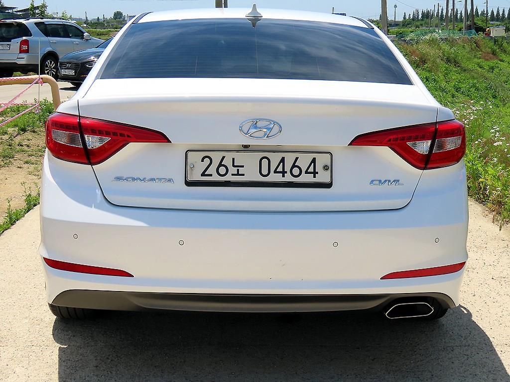 HYUNDAI Sonata - Vista 4