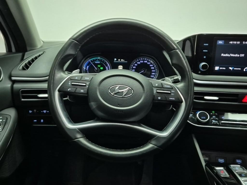 HYUNDAI Sonata - Vista 9
