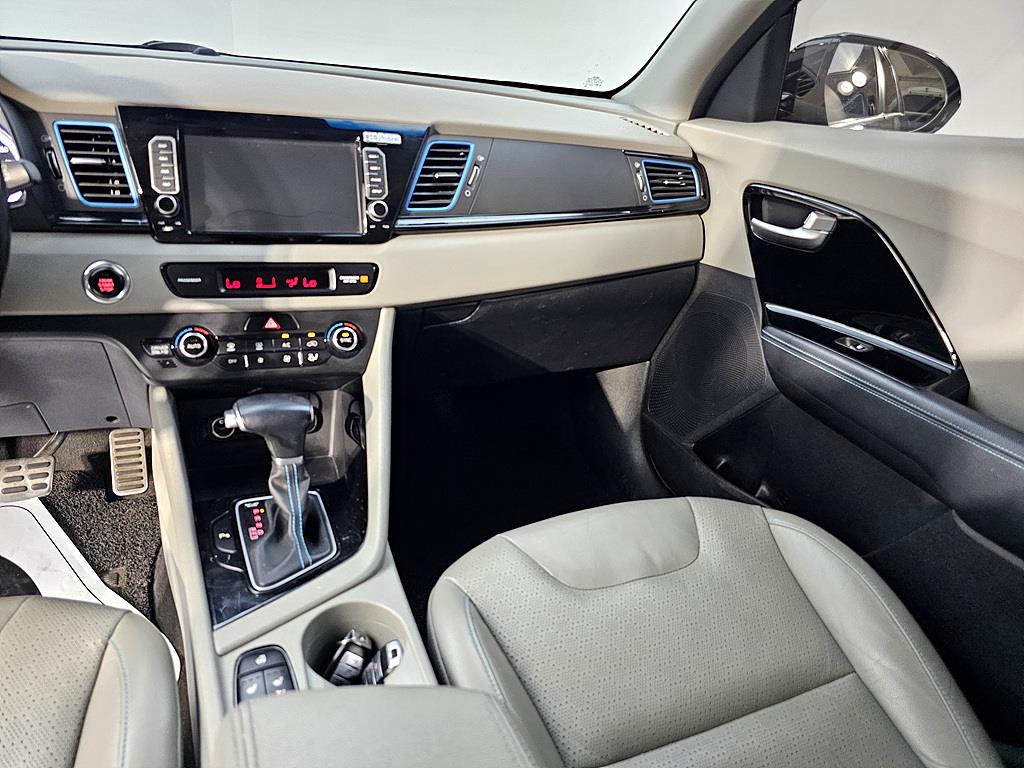 KIA Niro - Vista 10