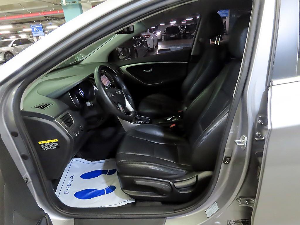 HYUNDAI i30 - Vista 6