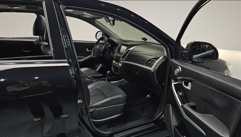 Ssangyong Korando 2016 Negro - Importación desde Corea - HF Imports Iquique - Foto 16