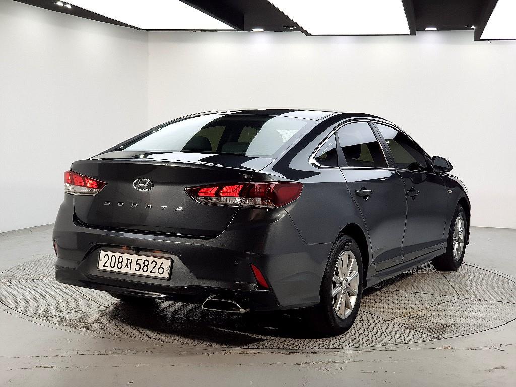 HYUNDAI Sonata - Vista 4