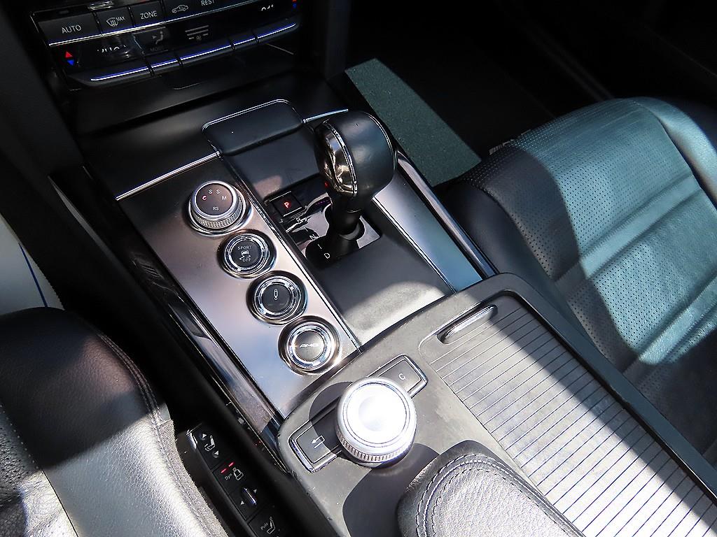 Mercedes Benz E class - Vista 10