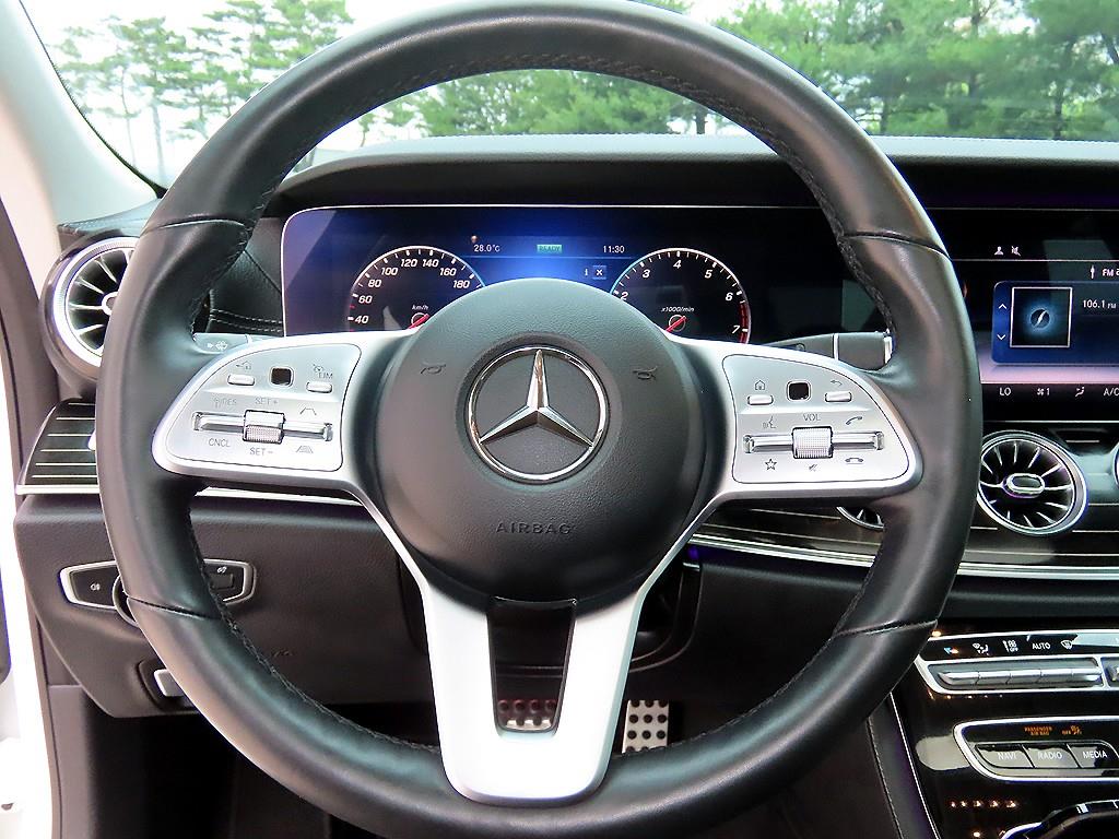 Mercedes Benz CLS Class - Vista 8