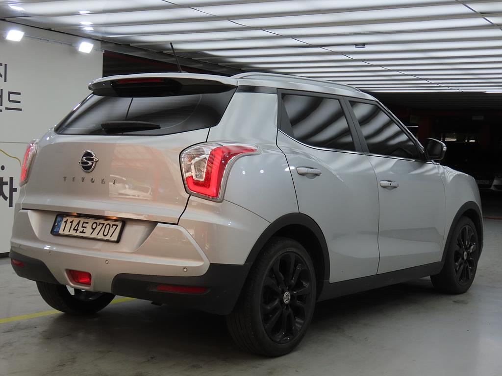 Ssangyong Tivoli - Vista 3
