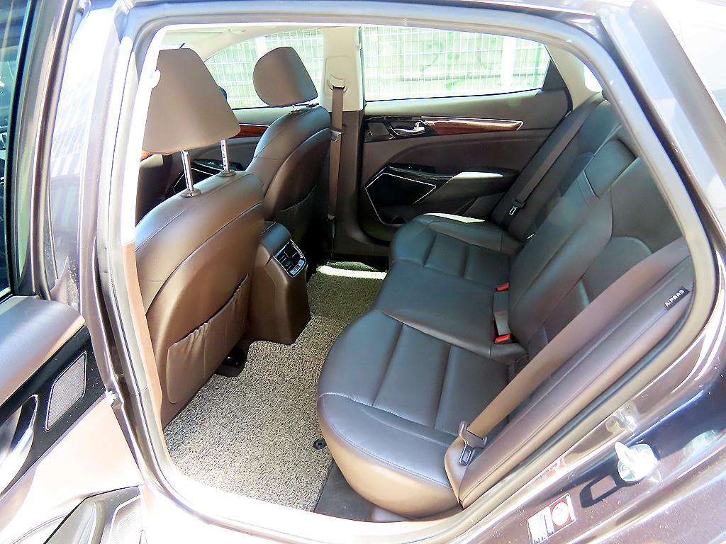 KIA K7 - Vista 6