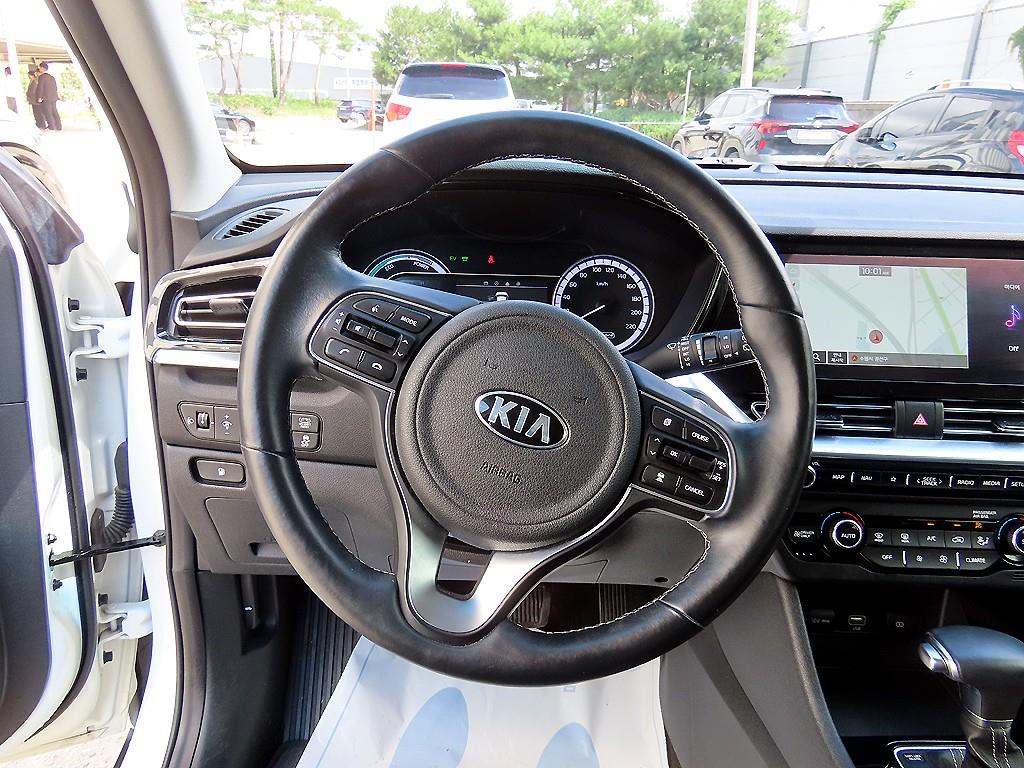 KIA Niro - Vista 8