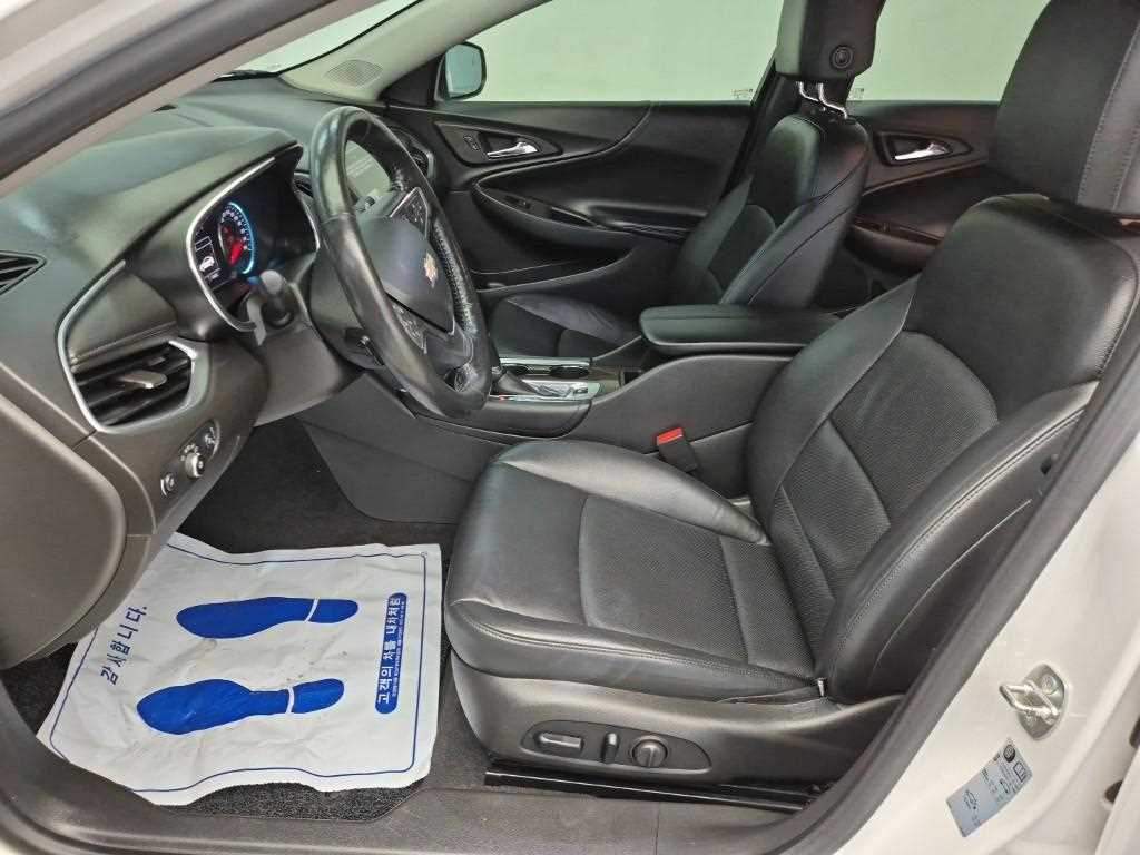 Chevrolet Malibu - Vista 11