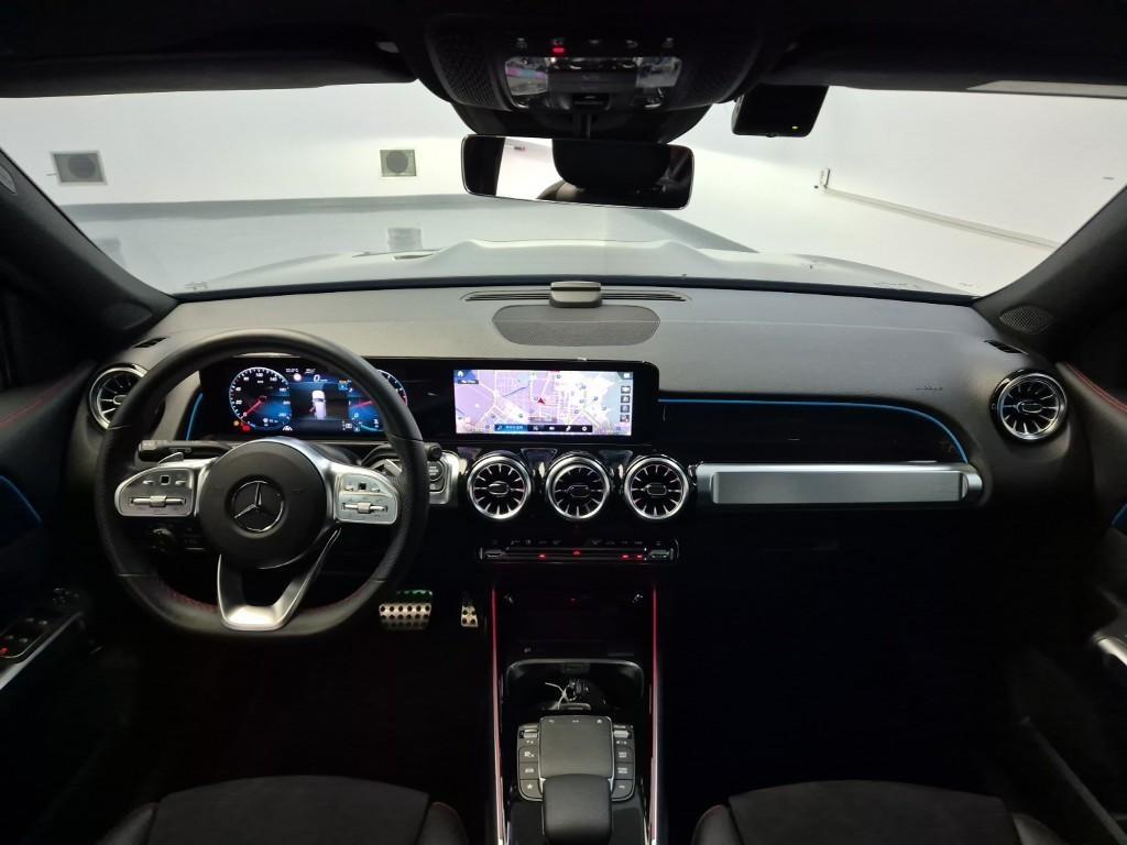 Mercedes Benz GLB Class - Vista 7