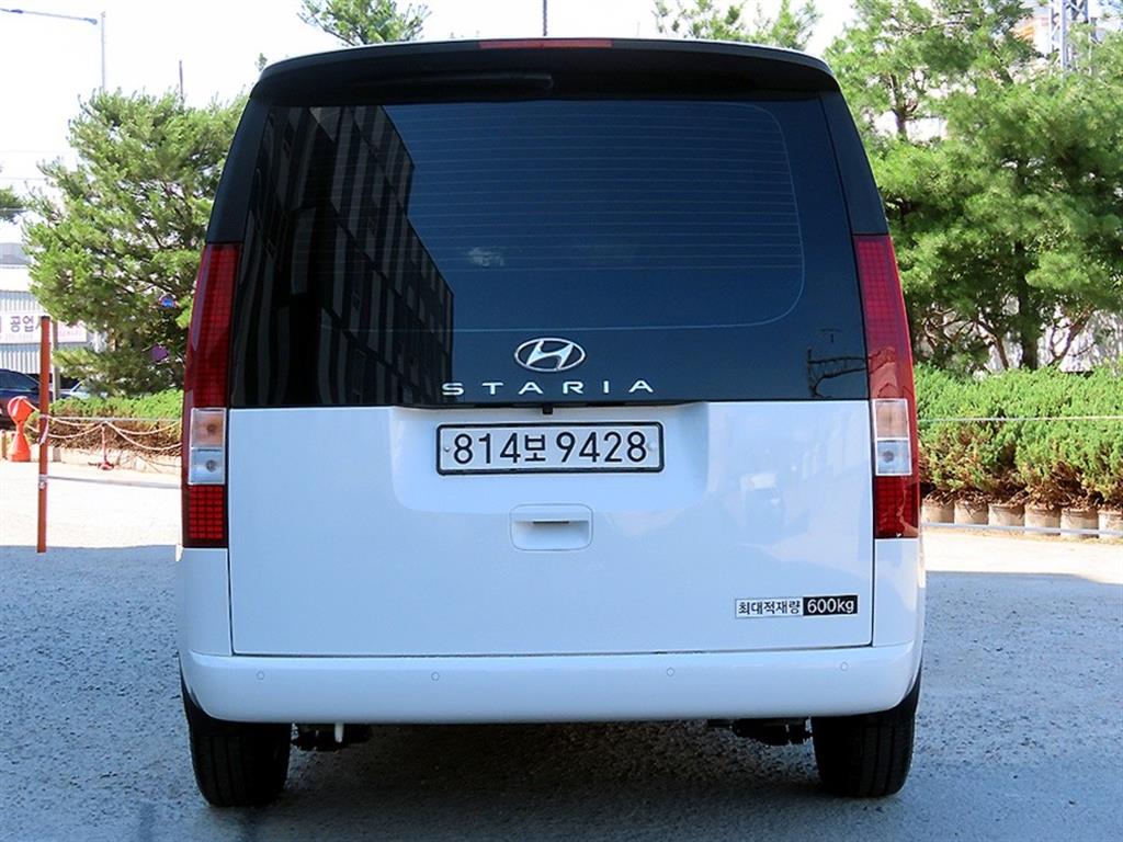 HYUNDAI Staria - Vista 4