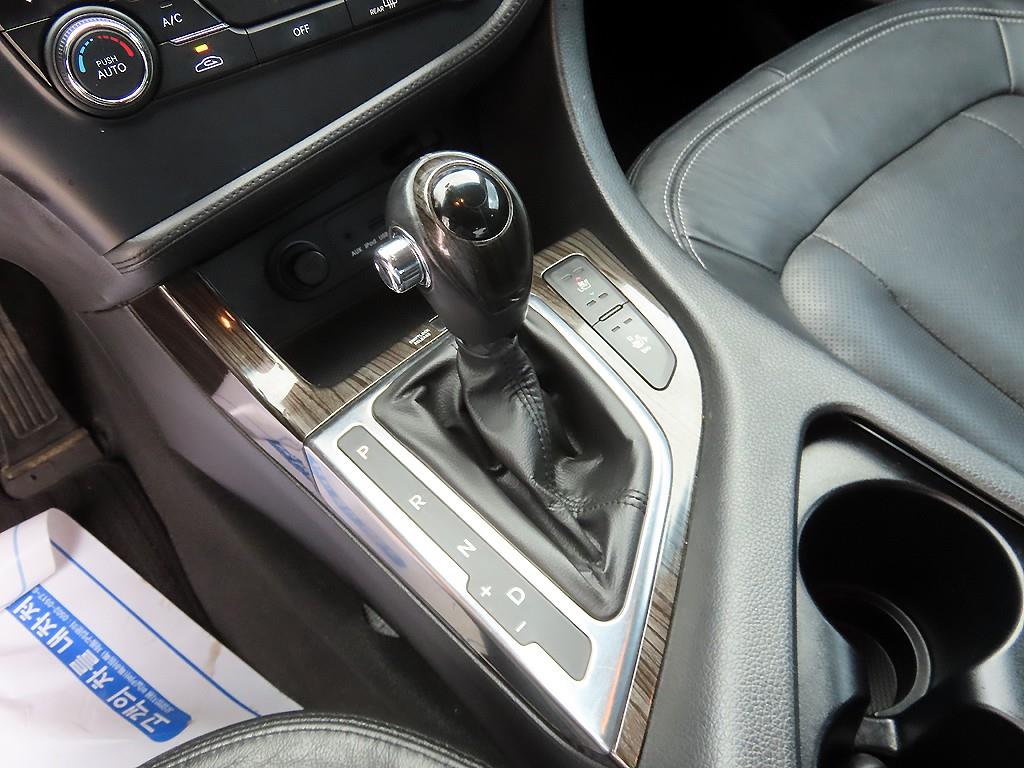 KIA K5 - Vista 9