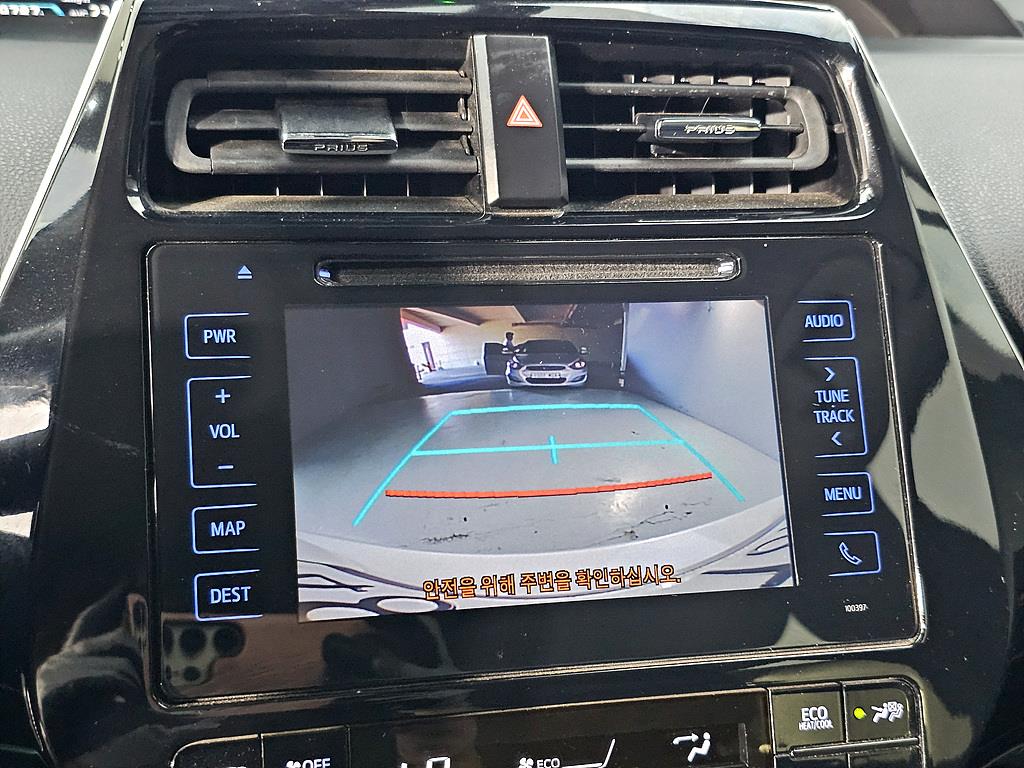 Toyota Prius - Vista 12
