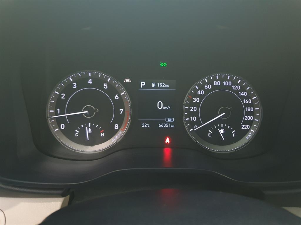 HYUNDAI Venue - Vista 7