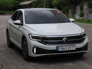 Volkswagen Jetta - Vista 4