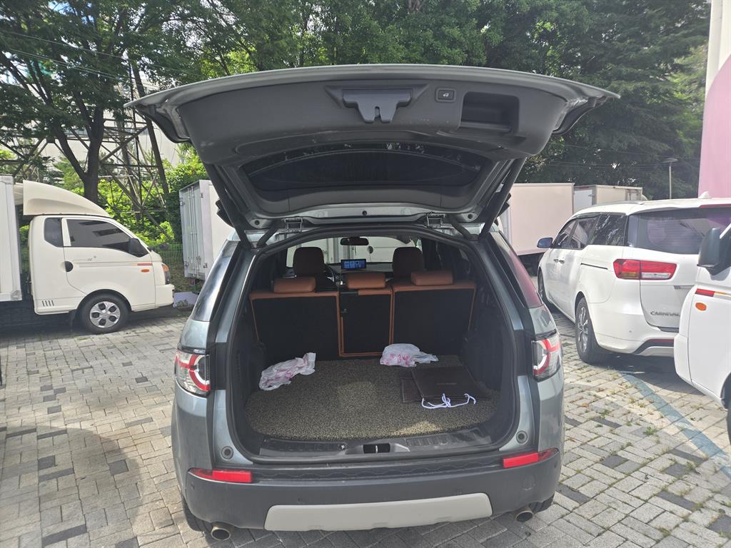 Land Rover Discovery Sports - Vista 11