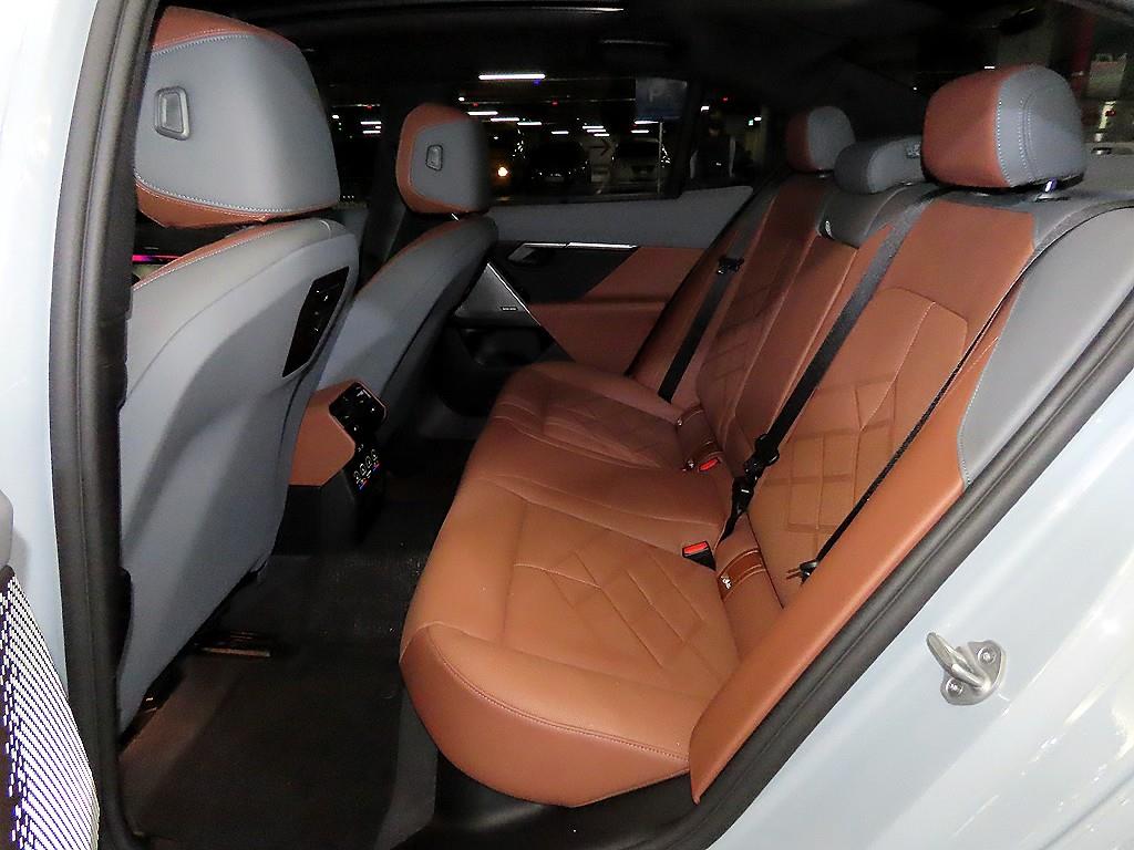 BMW 5 Series - Vista 7