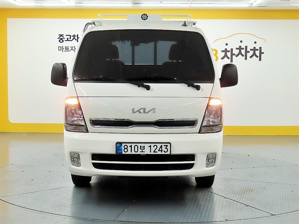 Small Truck Cargo (small) 2025 Blanco - Importación desde Corea - HF Imports Iquique - Foto 1