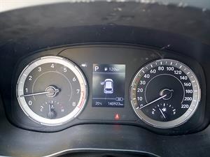 HYUNDAI Venue - Vista 12