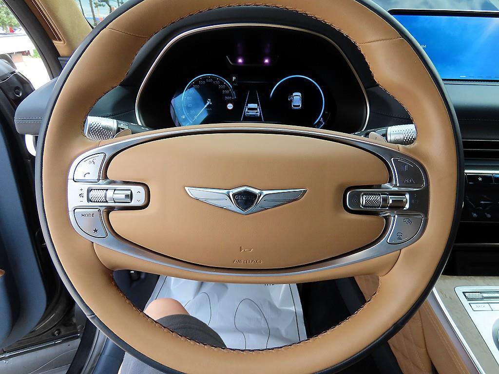Genesis GV80 - Vista 8