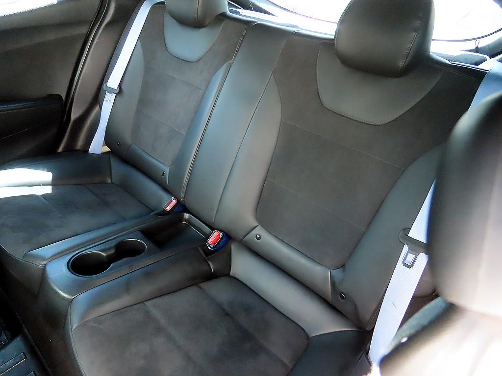 HYUNDAI Veloster - Vista 6