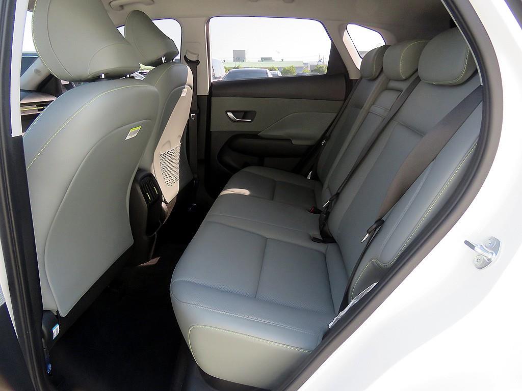 HYUNDAI Kona - Vista 7