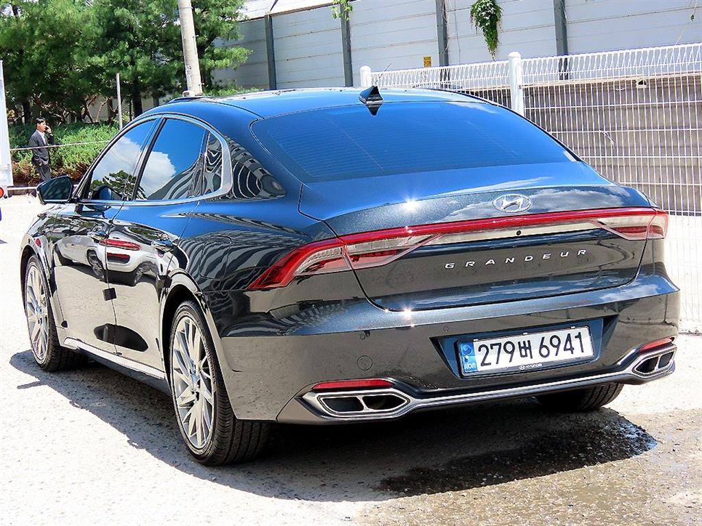 HYUNDAI Grandeur - Vista 3