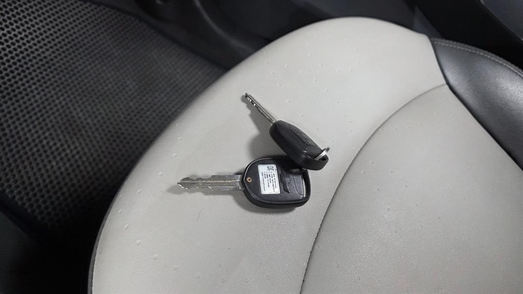 Chevrolet Spark 2012 Negro - Importación desde Corea - HF Imports Iquique - Foto 18