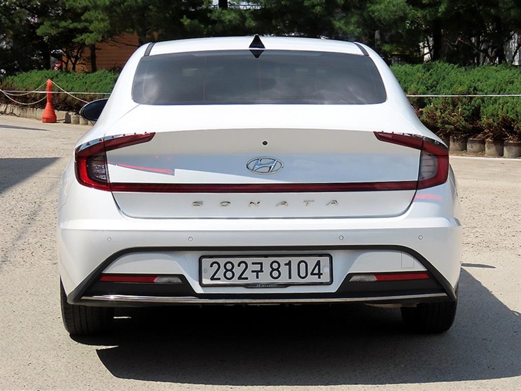 HYUNDAI Sonata - Vista 4