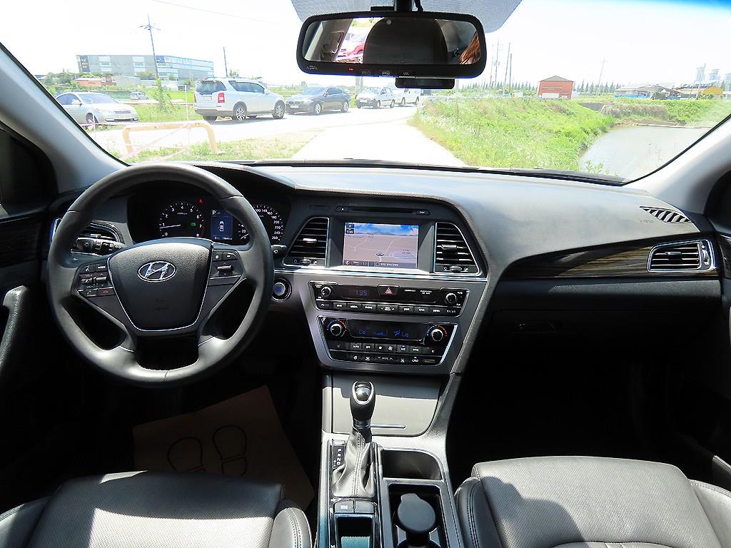 HYUNDAI Sonata - Vista 9