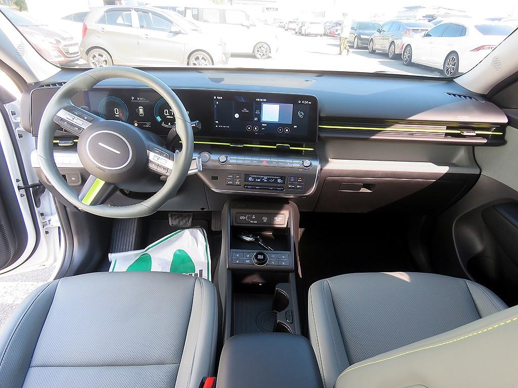 HYUNDAI Kona - Vista 8