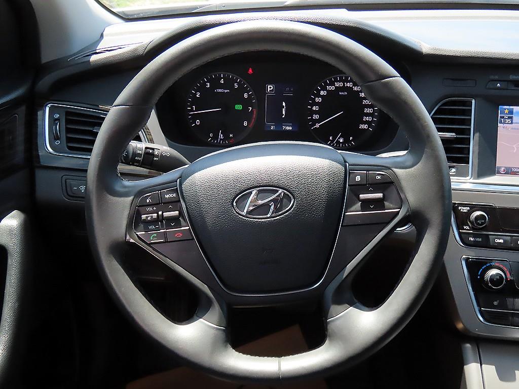 HYUNDAI Sonata - Vista 7