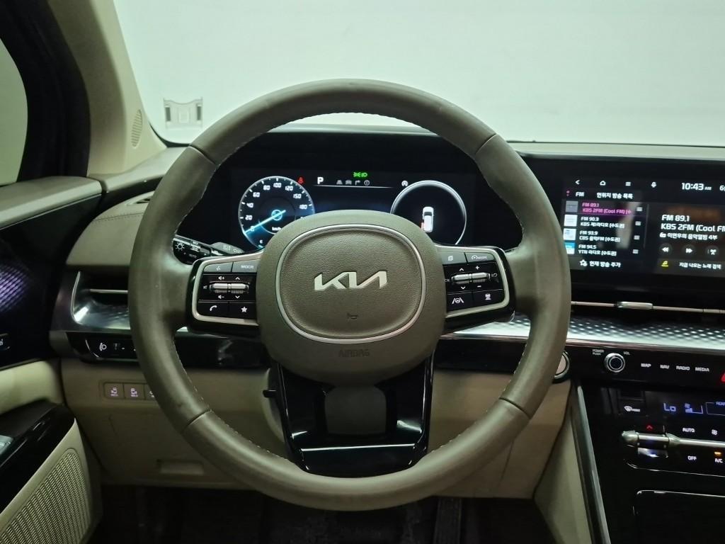 KIA Carnival - Vista 9