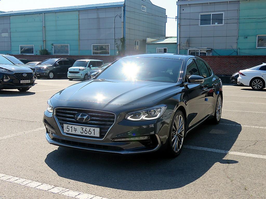 HYUNDAI Grandeur - Vista 2